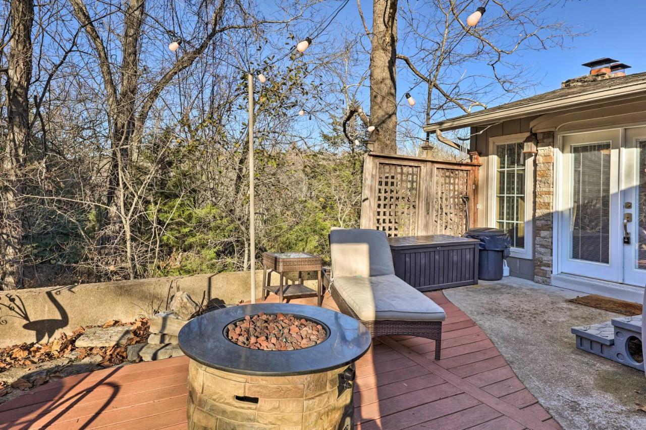 Holiday Island Home Hot Tub And Wood Stove! Exteriér fotografie